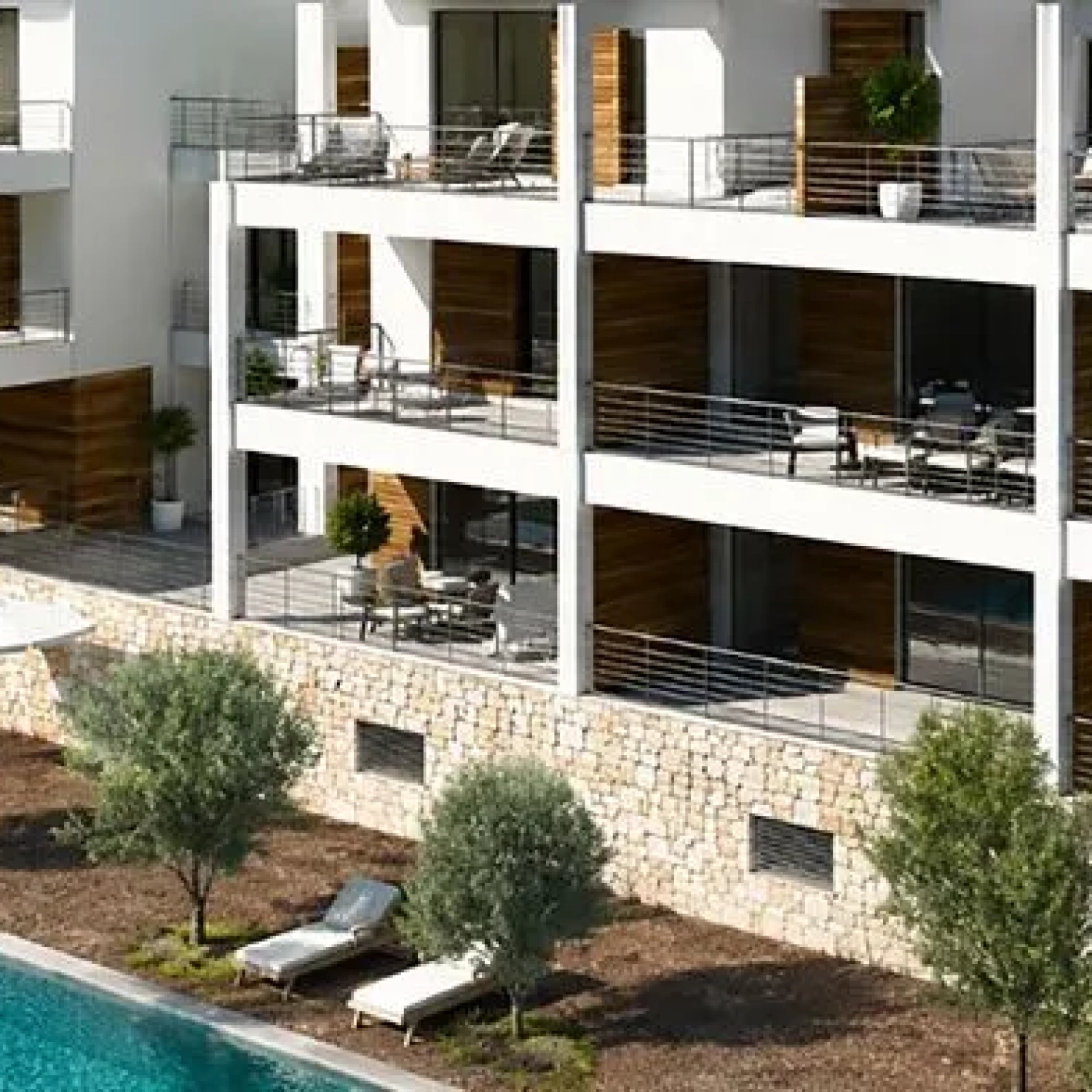 Appartements-neufs-à-Antibes-piscine fiscalité LMNP Achat sur plan conseiller immobilier neuf Côte d'Azur
